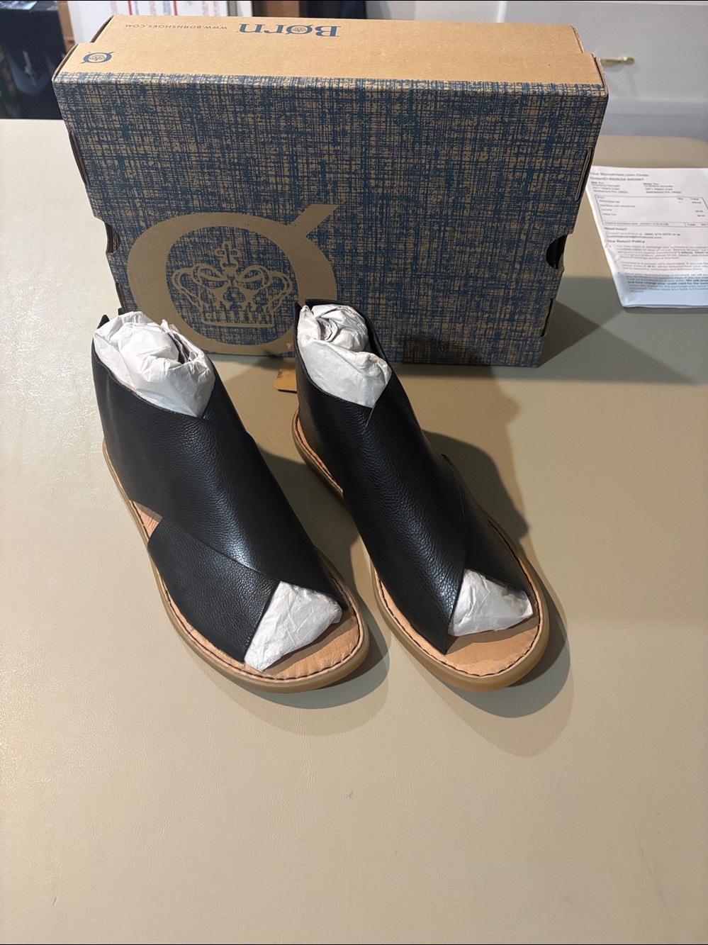 Born Women’s Black IWA Leather Open-Toe Sandals NWT & Box Size 6